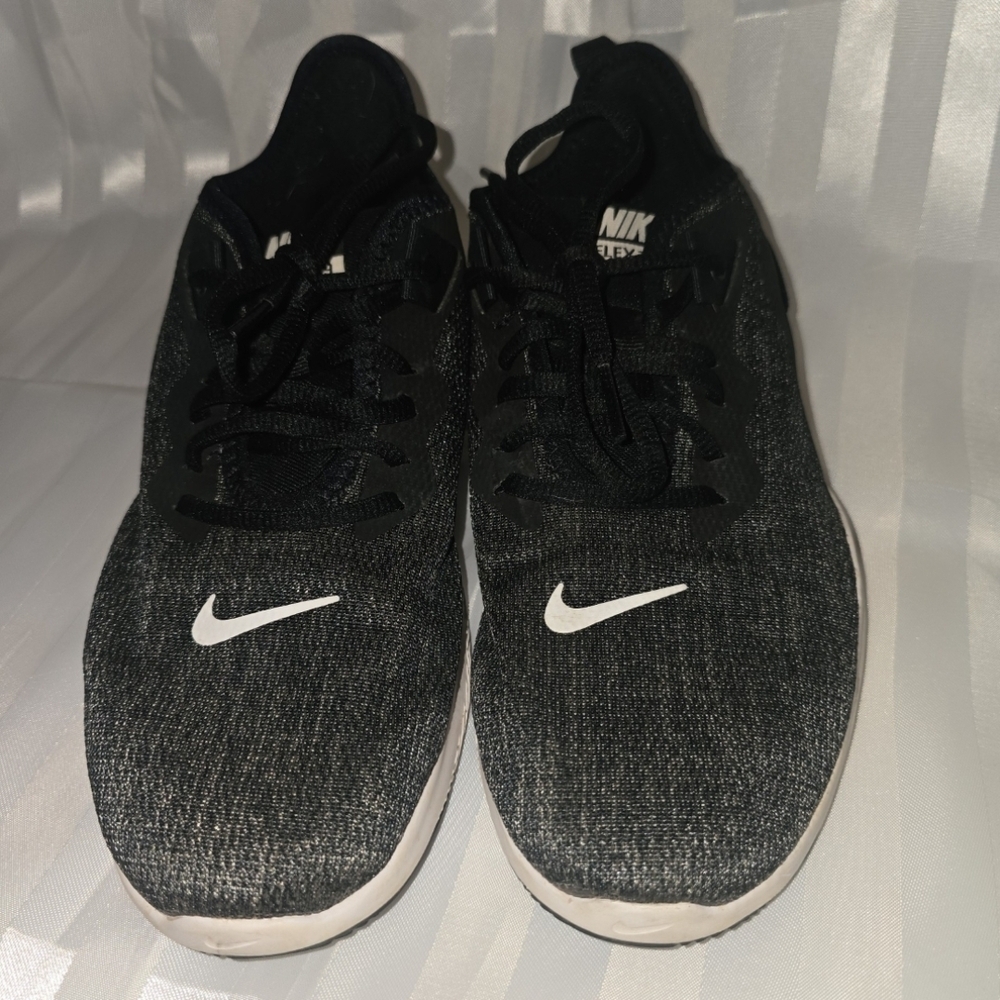 Nike Black and White Athletic Shoes